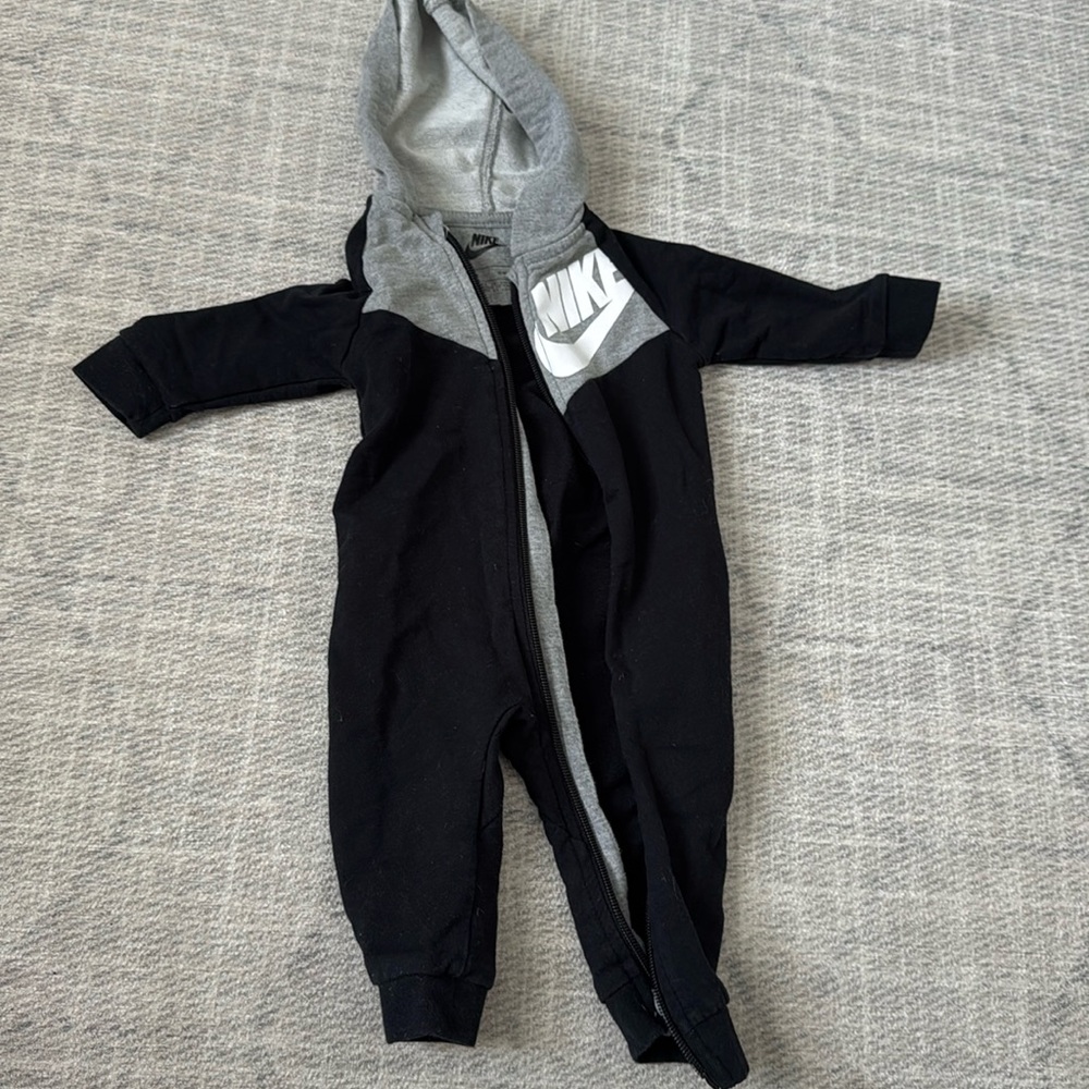 Nike coverall 6M